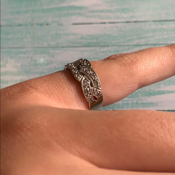 Ring - Picture 2 of 3